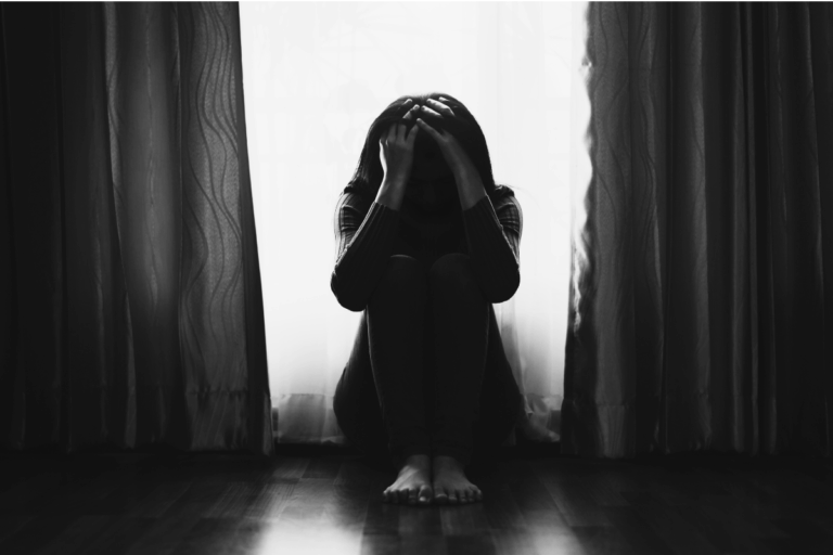 Pensamientos Suicidas en Adolescentes: Cómo Identificarlos, Comprender sus Causas y Acompañar en el Proceso de Prevención